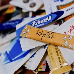 Сахар в стиках 5 гр ГОСТ 33222-2015 (короб 10 кг), в упаковке заказчика