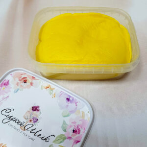 Мастика сахарная желтая Фасовка: 0.25 кг, 0.5 кг, 1 кг, 2 кг, 6 кг, 12 кг